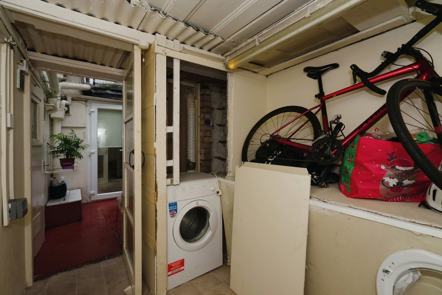 Lower Ground Courtyard