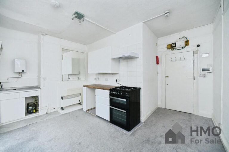 Bedsit 1