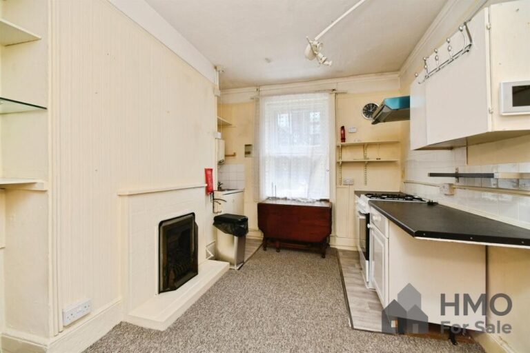 Bedsit 2